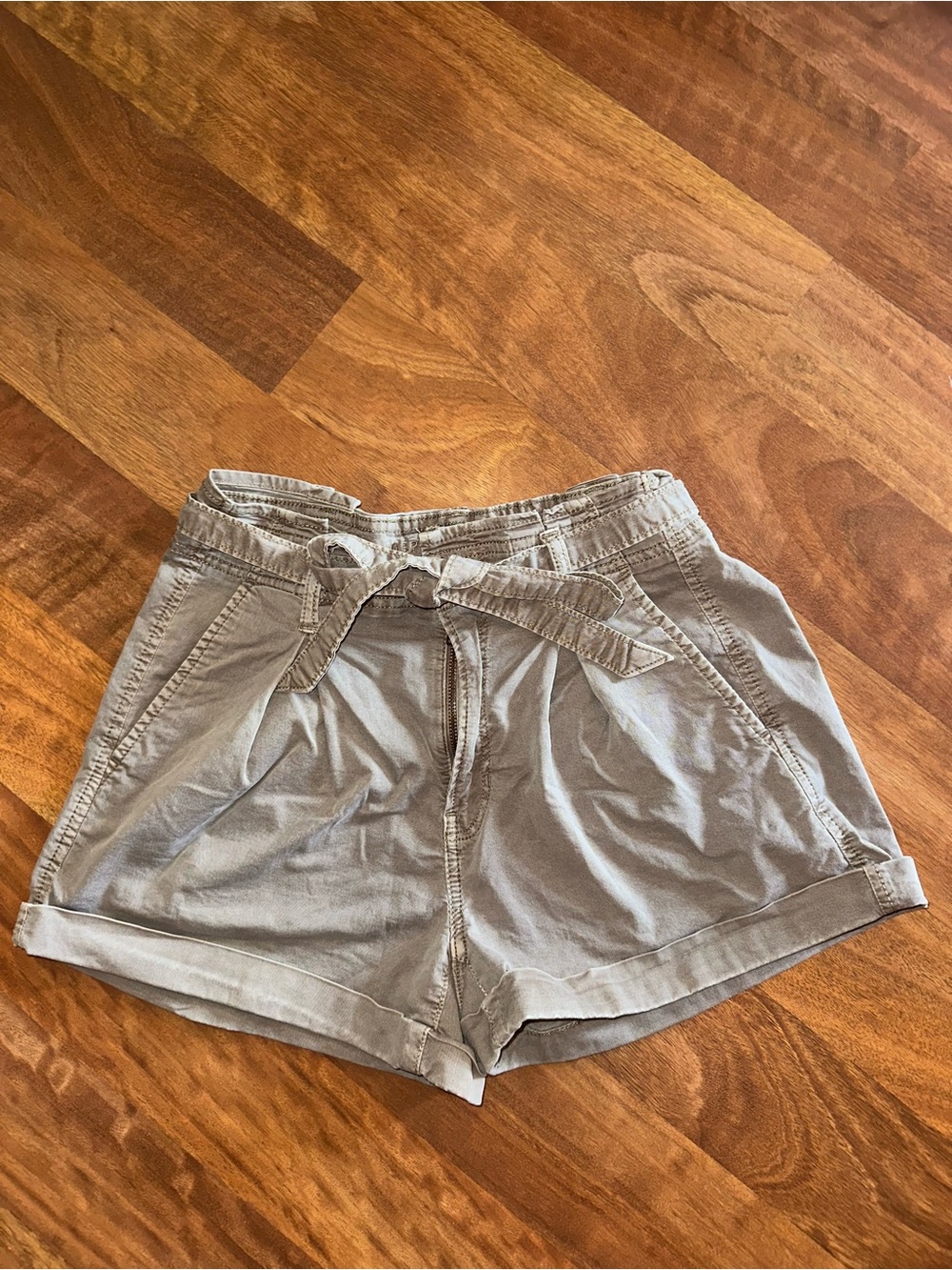 American Eagle Outfitters Khaki Tie-Waist Women's Shorts